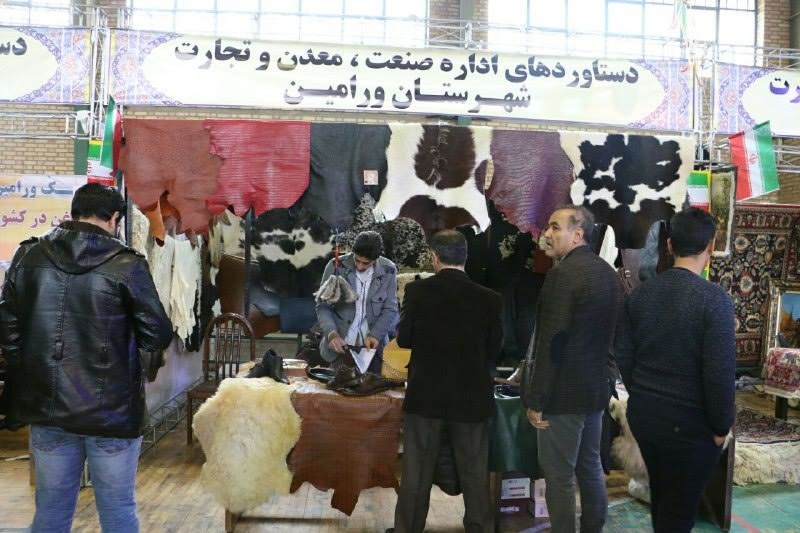  همزمان با ایام الله دهه مبارک فجر؛ نمایشگاه توانمندی های ادارات شهرستان ورامین افتتاح شد