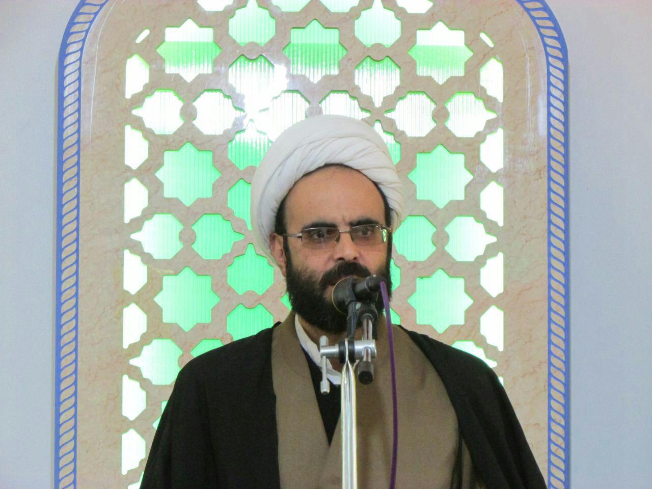  اقتصاد کشور نیازمند مدیران انقلابی و کارآمد است/ فاصله زیاد تا نقطه مطلوب اقتصاد مقاومتی
