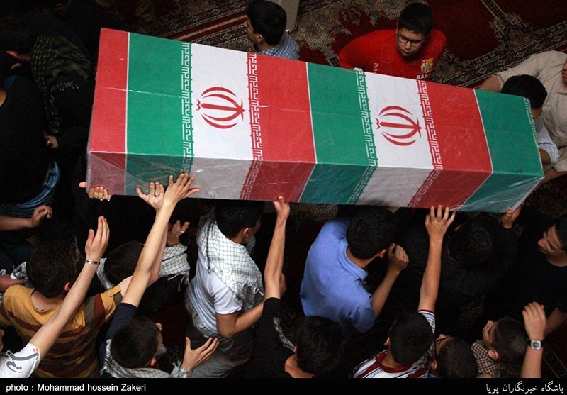  پیکر شهید مدافع حرم در ورامین تشییع و به خاک سپرده شد