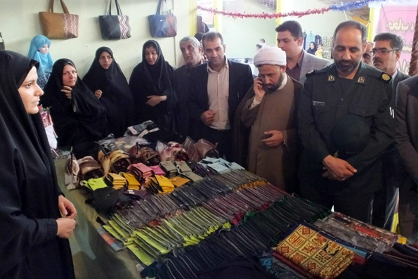 تصاویری از نمایشگاه مد و لباس فاخر ایرانی اسلامی در قرچک تصاویری از نمایشگاه مد و لباس فاخر ایرانی اسلامی در قرچک