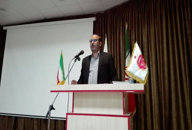 ٣٤ درصد معشیت کارگران با حداقل حقوق تامین می شود /٢ درصد کارگران فقط امنیت شغلی دارند ٣٤ درصد معشیت کارگران با حداقل حقوق تامین می شود /٢ درصد کارگران فقط امنیت شغلی دارند