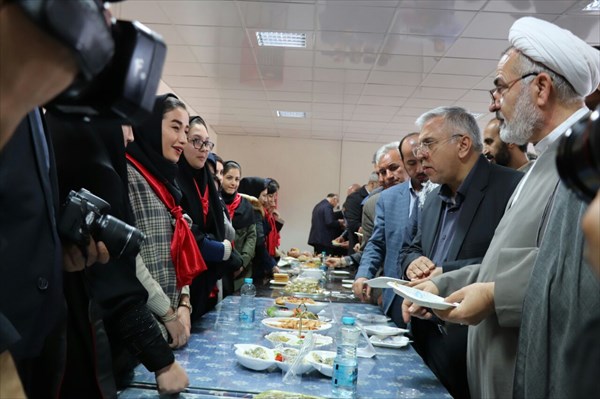  برگزاری جشنواره غذای سالم و محلی در دانشگاه آزاد اسلامی ورامین
