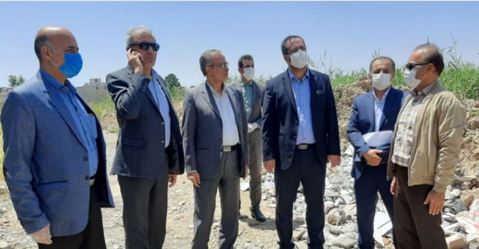 بازدید فرماندار و مدیرکل راه و شهرسازی استان تهران از مشکلات فاضلاب شهرک‌های گلشهر و باغشهر